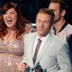 Macklemore, Ryan Lewis and Mary Lambert Wins VMA Moonman